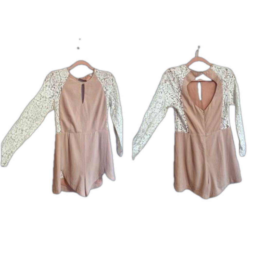 𝅺heartloom Lace Detail Romper
